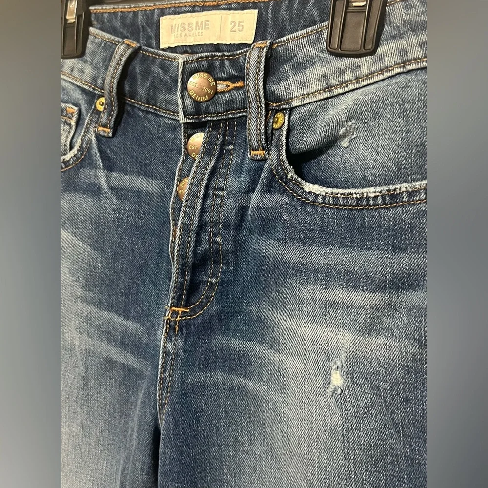 Miss Me High Rise Straight Leg Distressed Denim Jeans Button Fly Classic Fit